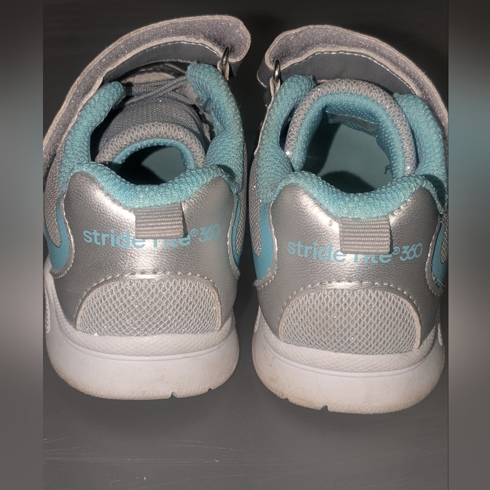 Toddler 8 Wide Silver and Light Blue Velcro Athletic Shoes - Picture 3 of 5